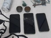 Explosões de bombas: operação apreende aparelhos celulares e droga em bairros de Maceió