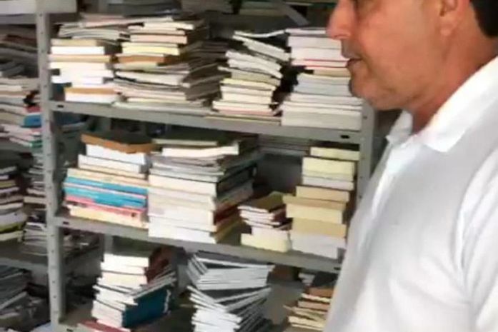 Prefeito de Branquinha visita biblioteca municipal, encontra ambiente abandonado e garante revitalização