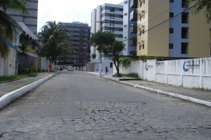 Trabalhador da construção civil morre durante demolição de prédio na Ponta Verde