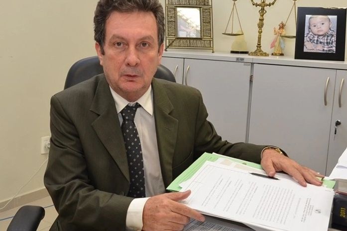 procurador de Justiça Valter Acioly,