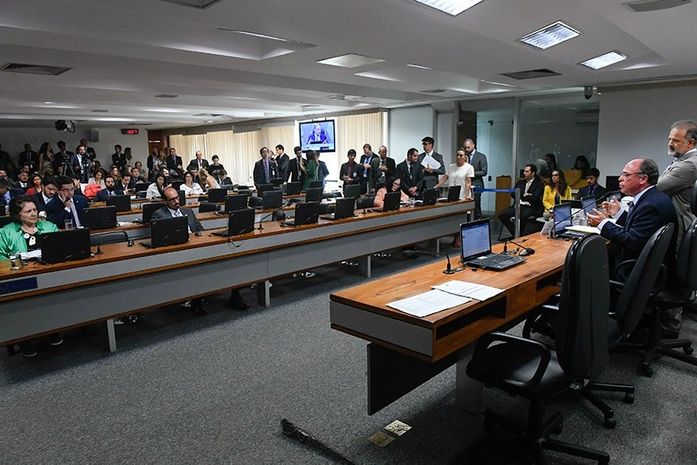 CCJ do Senado aprova projeto que viabiliza privatização de distribuidoras da Eletrobras