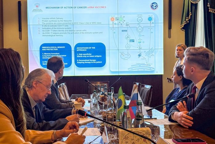 Senadora Dra. Eudócia participa de reunião técnica na Rússia sobre desenvolvimento de vacinas personalizadas com RNA mensageiro