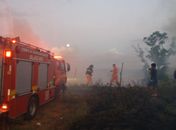 Bombeiros são acionados para conter incêndio em vegetação de Santana do Mundaú