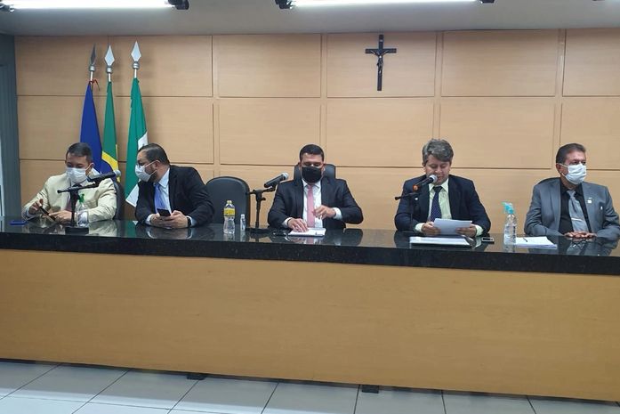 Bancada de Luciano Barbosa na Câmara ignora clamor de trabalhadores e empresários e quer manter auxílio de apenas R$ 200