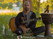 Tony Câmara toca mantra e hino da floresta, mas avisa: ‘É para dançar’