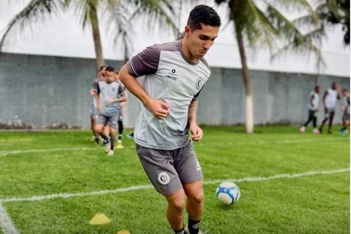 Meia Léo Cereja sofre entorse no joelho e desfalcará o ASA contra o Jacuípense