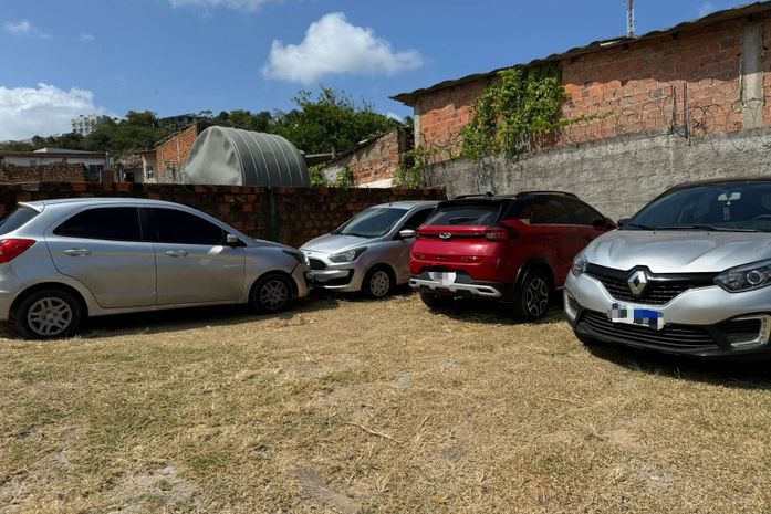 Troca de cartão: trio especializado em golpes em caixas eletrônicos é preso em Maceió