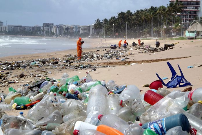 Praia da Avenida e orla lagunar “lideram” descarte irregular de resíduos em Maceió
