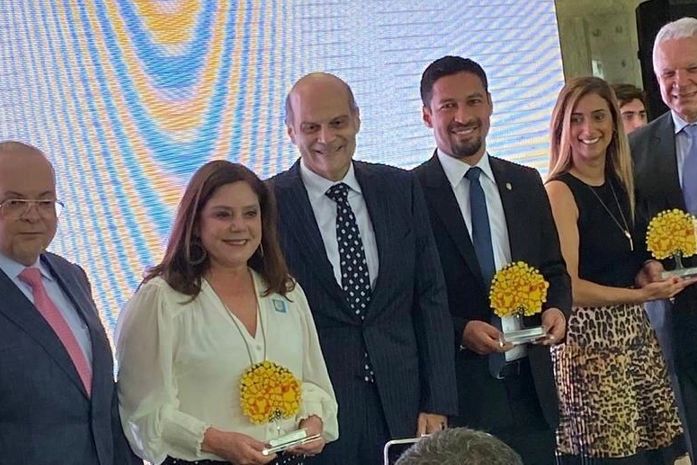 Rodrigo Cunha é premiado em comenda sobre Direitos Humanos do Governo do DF