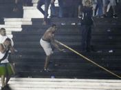 Violência dentro e fora de São Januário após o clássico