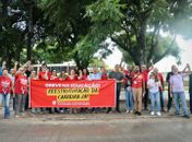 Em protesto na Ufal servidores cobram recomposição salarial e reestruturação da carreira 
