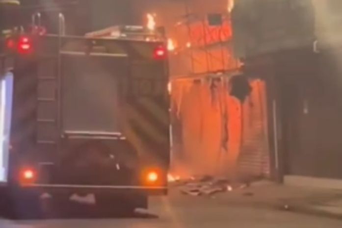Incêndio destrói loja de equipamentos eletrônicos me Arapiraca