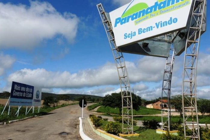 Colisão envolvendo veículo da Saúde de Delmiro Gouveia deixa um morto e três feridos