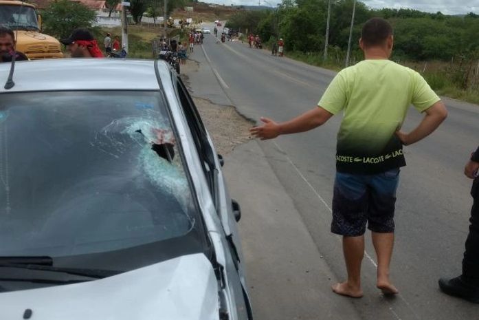 Casal de namorados sofre grave acidente e mulher morre em Palmeira dos Índios