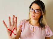 PL Sinal Vermelho é lei e vereadora Gaby Ronalsa cobra combate e prevenção à violência contra a mulher