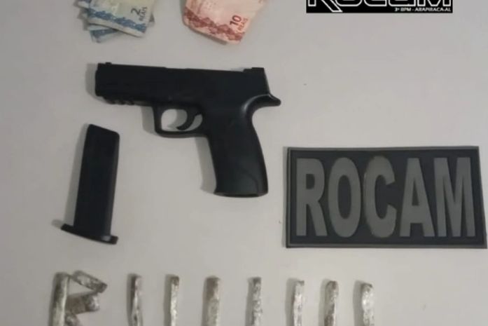 Material apreendido pelo 3º BPM no bairro Canafístula, em Arapiraca
