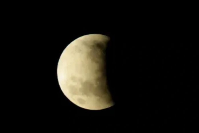 Eclipse lunar parcial será visível em Alagoas nesta quinta; saiba horários e onde assistir