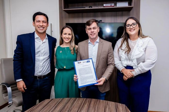 Vice-prefeito assina termo de permissão de uso entre Procon Maceió e OAB-AL