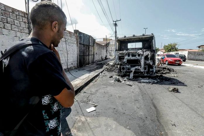 Mais de 100 pessoas já foram presas desde início de ataques no Ceará