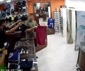 Câmeras de segurança flagram furto em loja de shopping de Maceió; ação criminosa foi praticada por três homens 
