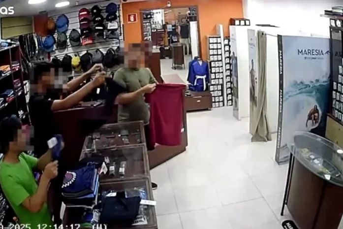 Câmeras de segurança flagram furto em loja de shopping de Maceió; ação criminosa foi praticada por três homens