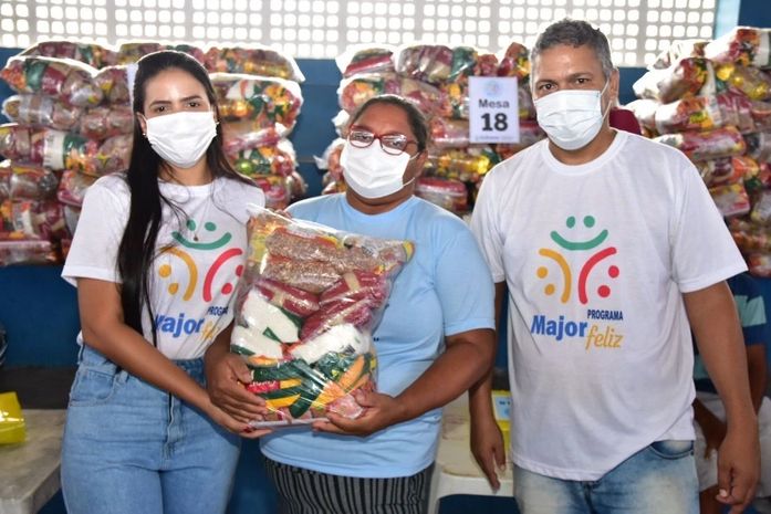 Prefeitura de Major Izidoro distribui cestas nutricionais à famílias carentes