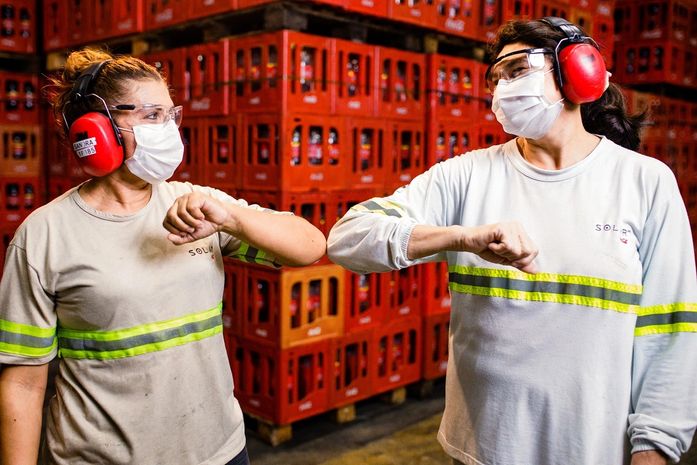 Solar Coca-Cola abre vagas de emprego exclusivas para mulheres em AL; confira