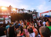 Prévia carnavalesca arrasta multidão em Lagoa da Canoa