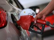 Preço médio da gasolina nos postos recua para R$ 5,54, diz ANP