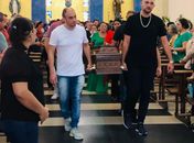 Sepultamento do diácono Alex é marcado por grande comoção em 
Arapiraca 
