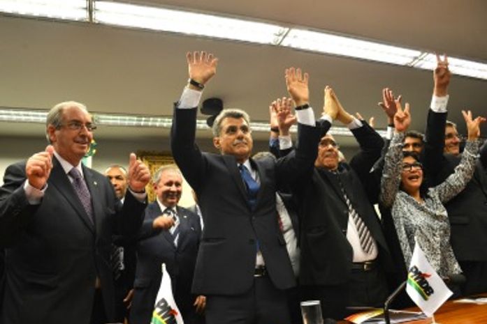Partidos livram de punição acusados na Lava Jato