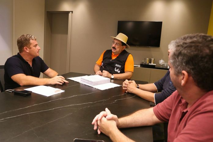 Prefeito Gilberto Gonçalves assina Ordem de Serviço para revitalização do Colégio Judith Paiva em Rio Largo