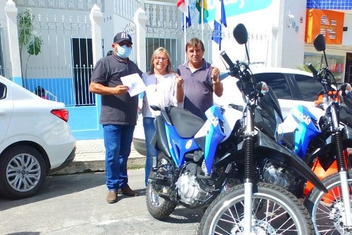 Prefeitura de Delmiro Gouveia entrega nova frota de motos para as secretarias municipais