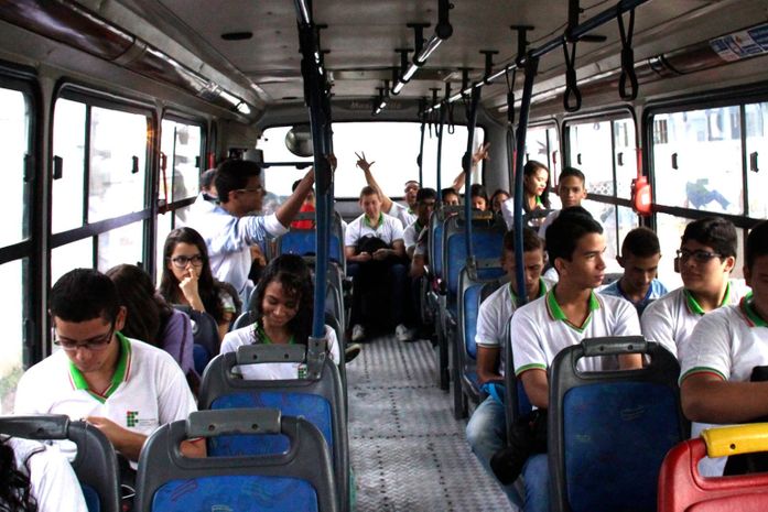 Prefeitura de Rio Largo disponibiliza transporte para alunos do Ifal e de universidades