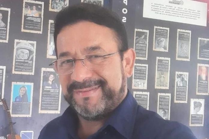 No aniversário de Arapiraca, professor tem reconhecimento da escola onde iniciou seus estudos com homenagem