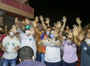 Fabiana Pessoa faz caminhada no bairro Cacimbas em Arapiraca
