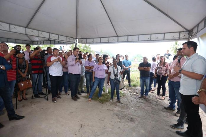 Pavimenta Ação: Prefeito Cacau lança programa e anuncia pavimentação de mais de 30 ruas em toda a cidade