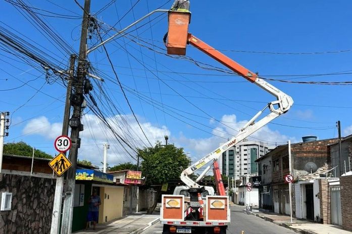Iluminação na Cruz das Almas é 100% substituída por luminárias com tecnologia em LED