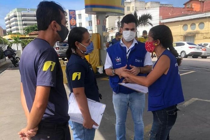 Procon notifica postos em nove municípios alagoanos por valor indevido de combustíveis