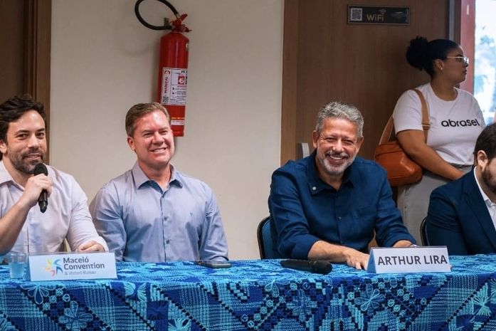 Arthur Lira recebe entidades do trade turístico e reforça compromisso de ampliar investimentos em Alagoas