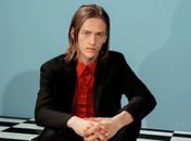 Ator de 'Wandinha' pode ser cortado da série após acusações de abuso sexual