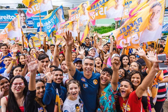 "A minha campanha nasceu, vive e vencerá pela Educação", defende Rafael Brito