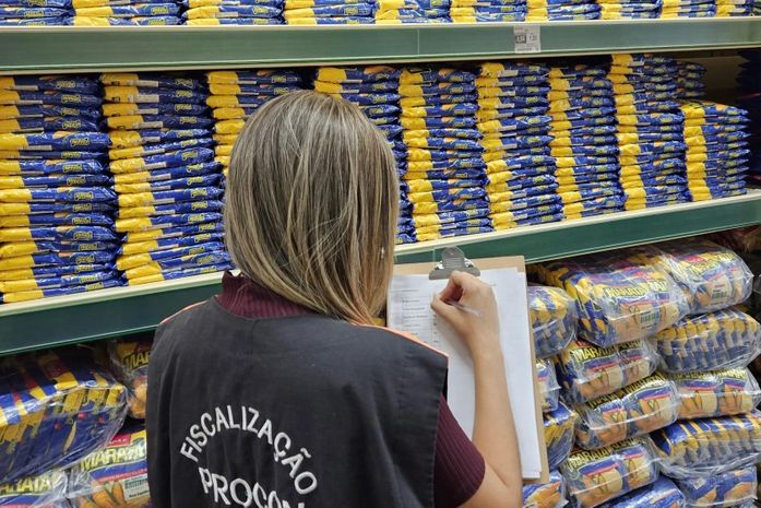 Pesquisa do Procon revela variação de preços na cesta básica em Maceió; veja