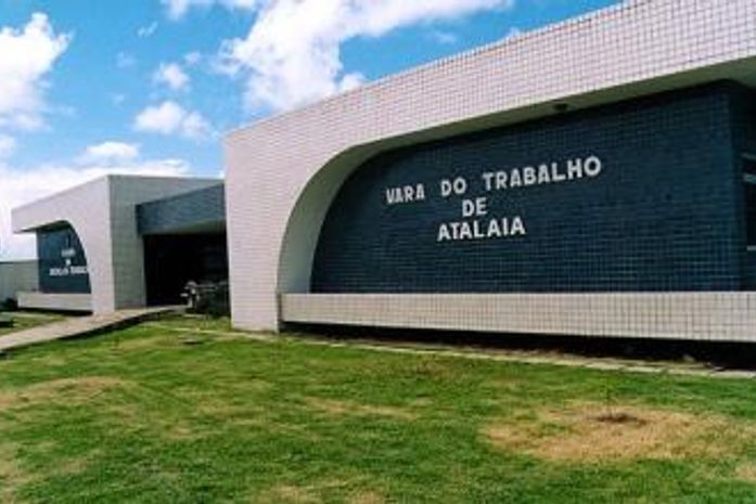 Greve na Petrobras: juiz determina manutenção de operações e estabelece multa diária de R$ 50 mil