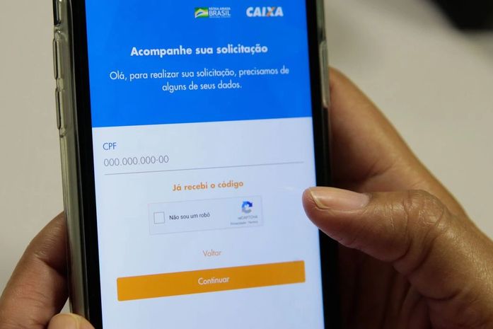 Pedidos de auxílio emergencial em análise somam 11 milhões