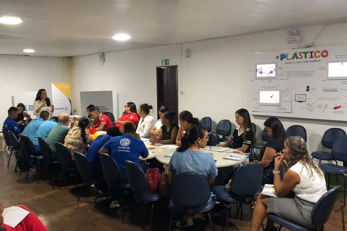 Como estruturar um projeto para que consiga captar recursos: associações comunitárias e cooperativas participam de capacitação