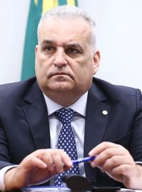 Alfredo Gaspar cobra explicações ao Ministério da Justiça sobre troca de delegado da PF em investigação do INSS