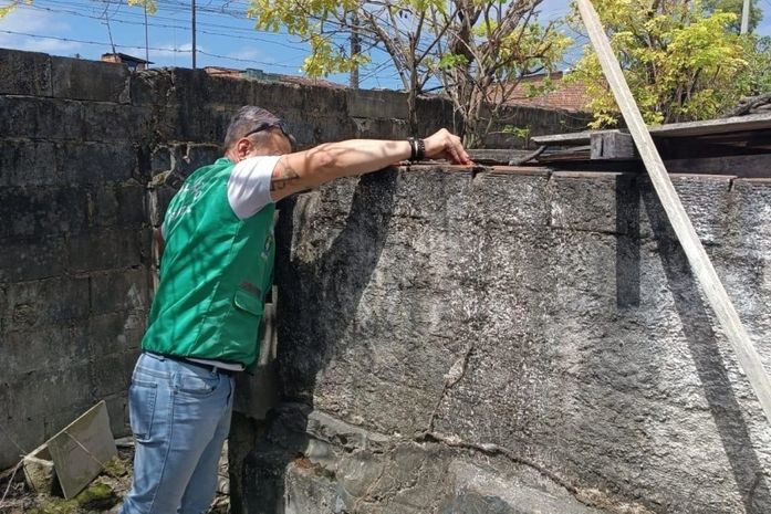Empresa de concretagem é autuada no bairro Santa Lúcia por despejar resíduos em rede de drenagem