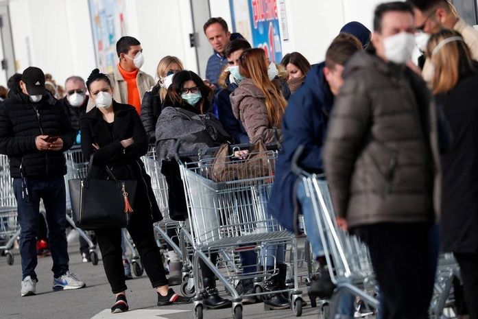 Itália em estado de pânico, por conta do coronavírus. Governo manda fechar todas as saídas-diz brasileira.
