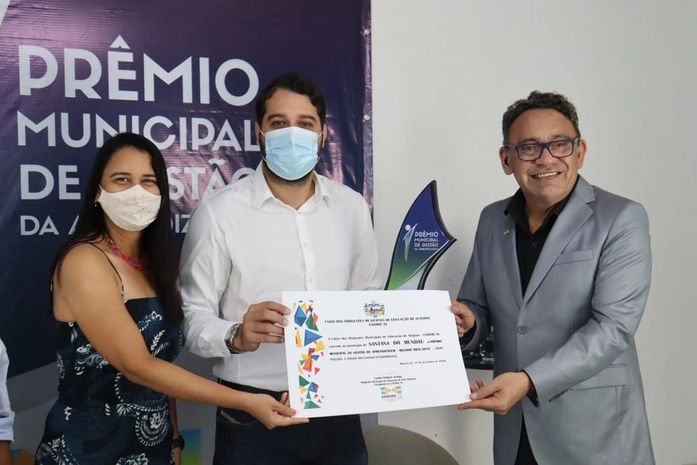 IDEB: educação de Santana do Mundaú recebe Prêmio Municipal de Gestão da Aprendizagem